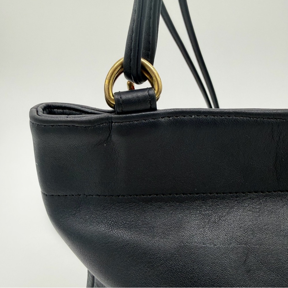 RARE Vintage COACH #4124 “Mini Dixon” Navy Leather Crossbody - Picture 6 of 14
